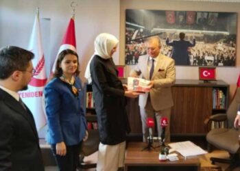 İlk 500’de hiç üniversitemiz yok, binaları şatafatlı yapmak çok bir şey çözmemiş, biraz daha gayret
