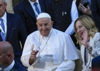 İlk kez G7'ye katılan Papa yapay zekanın tehlikelerine karşı uyardı