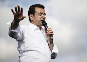 İmamoğlu, Almanya’da konuştu: 2,5 milyon mülteci var İstanbul’da, böyle bir artış olamaz