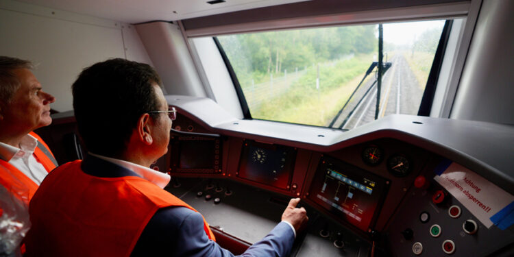 İmamoğlu, Almanya’da ‘HIZRAY’ı test etti