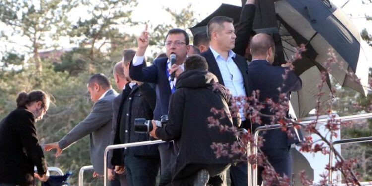 İmamoğlu’na taşlı saldırı davası: Savcı, saldırının örgütlü olmadığını savundu