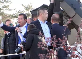 İmamoğlu’na taşlı saldırı davası ertelendi