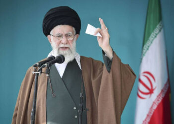 İran sandık başında: Ayetullah Ali Hamaney'den oy kullanın çağrısı