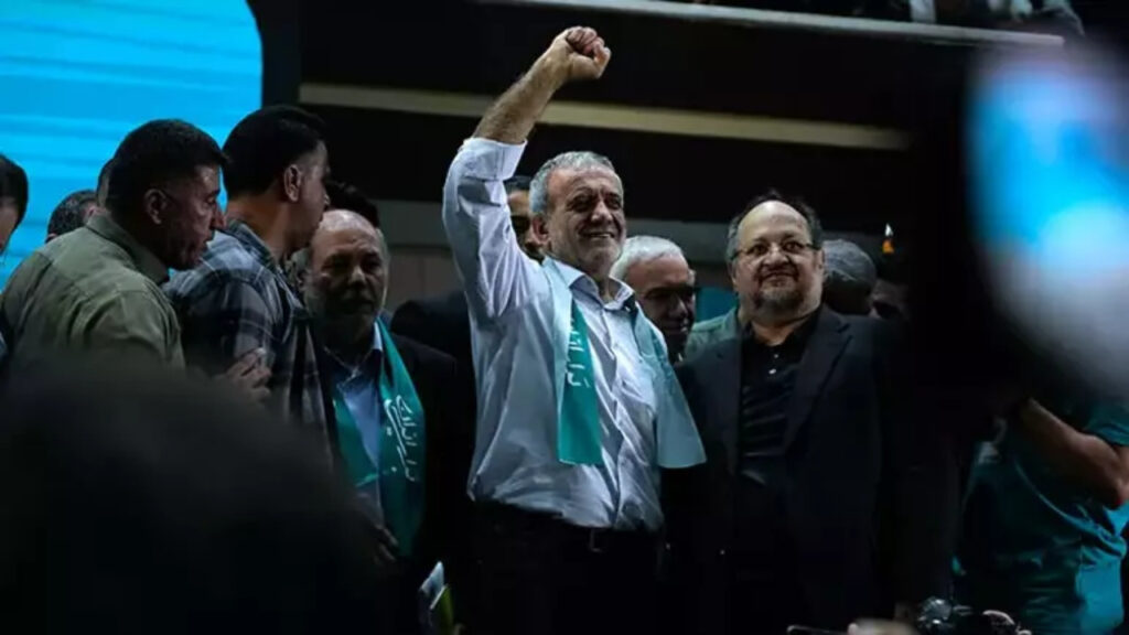 İran'da seçim: İlk sonuçlara göre Pezeşkiyan önde