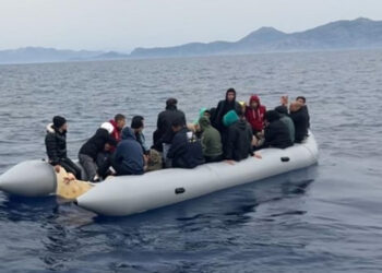 İspanya'ya göçmen akını! 4 tekneyle 516 göçmen geldi: 1 ölü, 10 kayıp