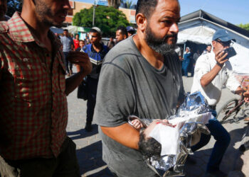 İsrail, Filistinli sivillerin sığındığı çadırları hedef aldı: 25 ölü, 50 yaralı