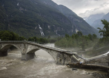 İsviçre'de heyelan ve sel: 4 ölü, 2 kayıp