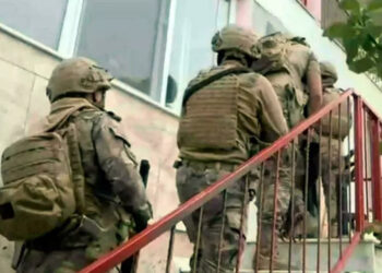 İzmir’de hukuksuz cemaat operasyonu: 6 gözaltı