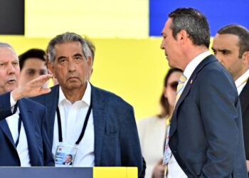 Karl Marx, “Din kitlelerin afyonudur” demişti; yaşasaydı belki listesine futbolu da eklerdi