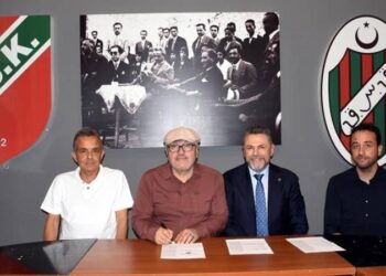 Karşıyaka'da Mustafa Reşit Akçay dönemi