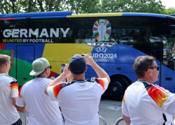 Kaş yapayım derken göz çıkaran Alman vekil, paylaşımını sildi