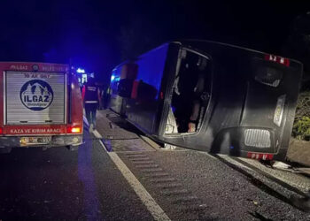 Kastamonu’da yolcu otobüsü devrildi: 10 yaralı