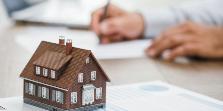 Kayıt dışı emlakçılara karşı düzenleme yolda! İlan girişi yapamayacaklar