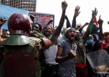 Kenya'da protestocu gençlerin zaferi: Devlet Başkanı Ruto, vergi artışı tasarısını geri çekeceğini açıkladı