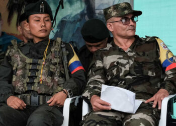Kolombiya'nın barış sürecinde bir sayfa daha açıldı: FARC'ın muhalif kanatlarından Segunda Marquetalia ile müzakere başladı