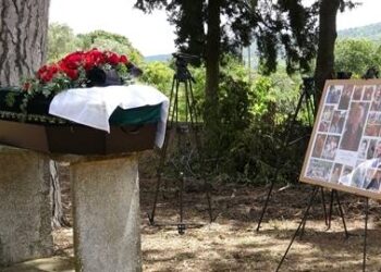 Korhan Berzeg’in kemikleriyle bulunan toplu ulaşım ve banka kartları görüntülendi