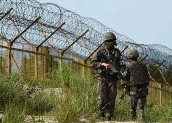 Kuzey Kore askerleri sınırı geçti, Güney Kore uyarı ateşiyle karşılık verdi