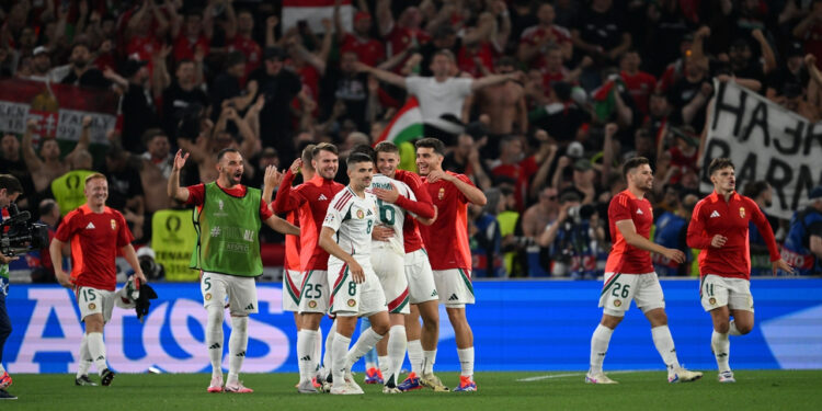 Macaristan, İskoçya'yı son dakikada devirerek Son 16 umutlarını yaşattı