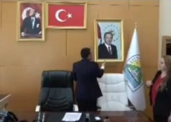 Makam odasından Erdoğan'ın fotoğrafını indirmişti: DEM Partili başkan hakkında "Cumhurbaşkanına hakaret" suçundan soruşturma