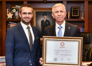 Mansur Yavaş’ın 15 yıllık basın danışmanı istifa etti: Veda zamanı…