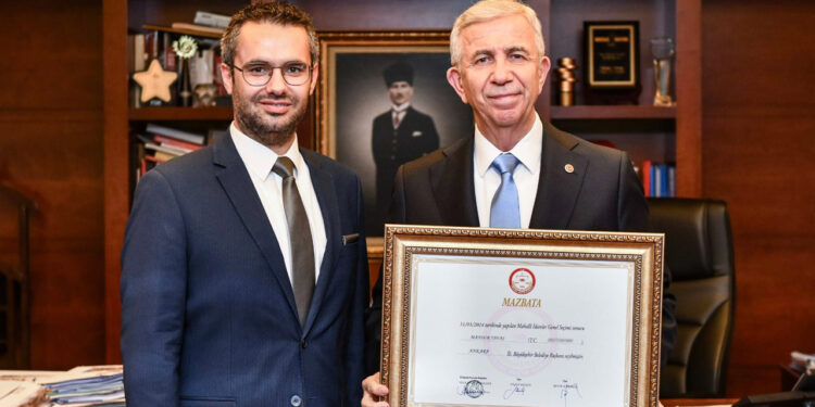 Mansur Yavaş’ın 15 yıllık basın danışmanı istifa etti: Veda zamanı…