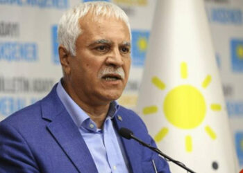 Merak Akşener'in saray ziyareti istifa getirdi