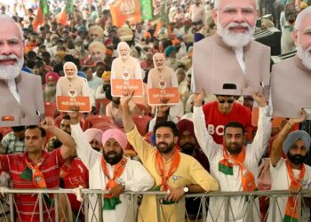 “Modi ülkeyi Hindu ülkesi yapmak, seküler Hindistan’dan uzaklaşmak istiyor”