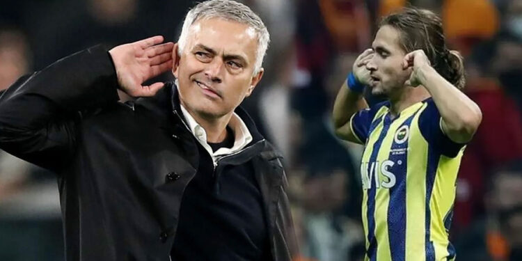 Mourinho, Ryan Kent'ten sonra Miguel Crespo için de kararını verdi