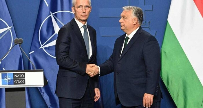 NATO Genel Sekreteri, Macaristan lideri Orban ile orta yolu buldu