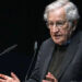 Noam Chomsky'nin eşinden 'ölüm' iddialarına yanıt