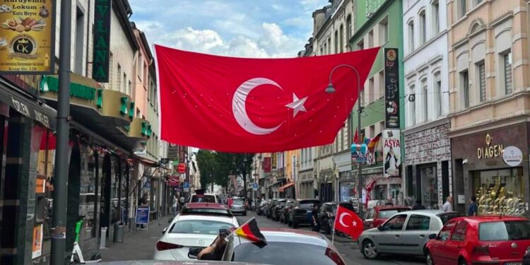 O maçta Türkiye Milli Takımı'nda kaç Suriyeli oyuncu milli marşı İlkay gibi söyleyecek?