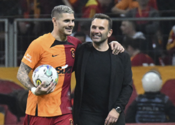 Okan Buruk'tan transfer açıklaması: Mauro Icardi gidiyor mu?