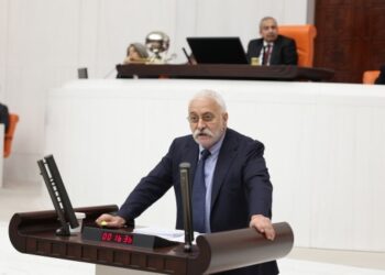 Oluç’tan AKP’ye anayasa uyarısı: Bu zihniyet ile olmaz