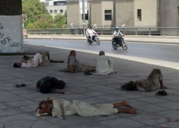 Pakistan'da aşırı sıcaklar nedeniyle 29 kişi öldü