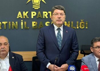 Parlamentoda uzlaşma zeminini inşallah sağlayarak darbe anayasasından ülkemizi kurtaracağız