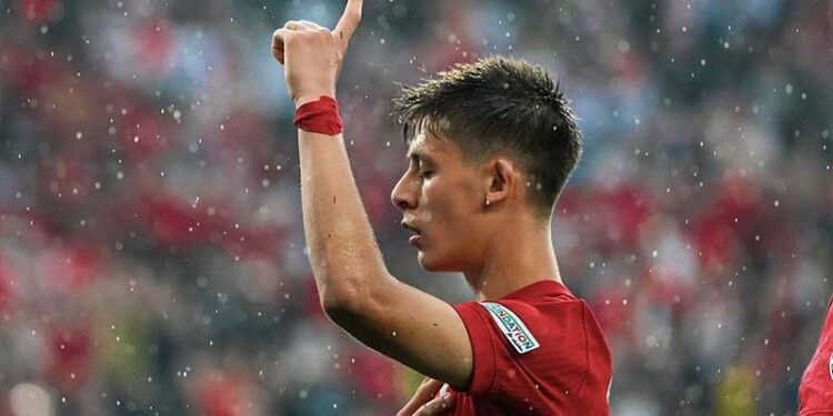 Real Madrid soyunma odasında yaşanan havlu fırlatma olayı