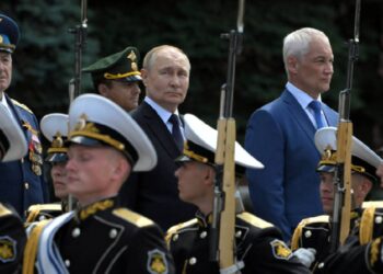 Rusya Savunma Bakanı: ABD İHA'larının Karadeniz'de faaliyetlerini artırması, Rusya-NATO çatışmasına çanak tutuyor