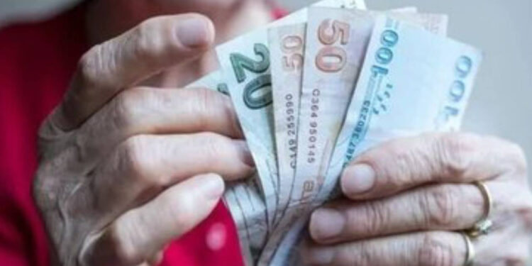 SGK uzmanından kötü haber! Memur ve emekli maaşına zam ne kadar olacak?