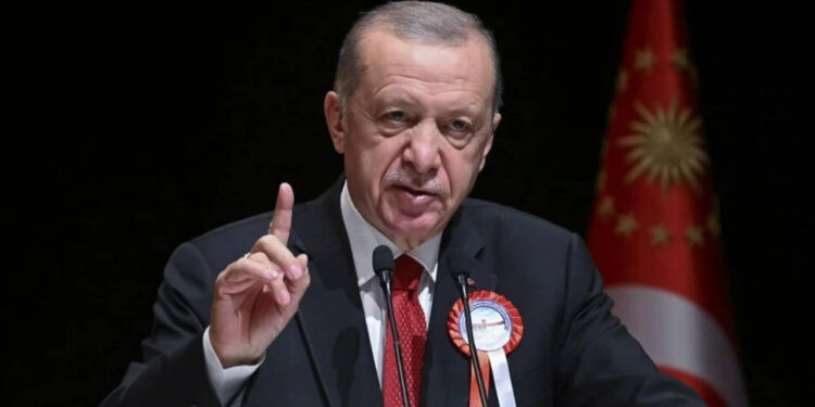 Seçim yenilgisinin ilk faturası kesildi: Erdoğan 7 ismi görevden aldı