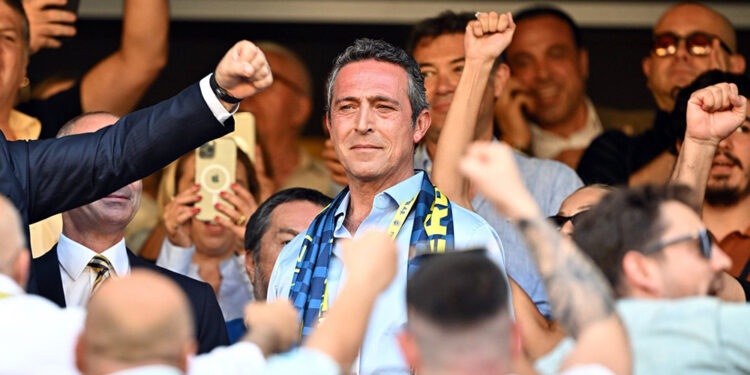 Seçimin galibi Ali Koç: Fenerbahçe çağı bugünden itibaren başlıyor