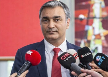 “Sıcak para yatırıma değil yüksek faize geliyor, vurup kaçacaklar!”