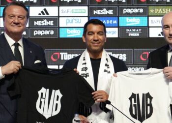 Tek bildiğim şampiyonluklar ve kupalar kazanmak