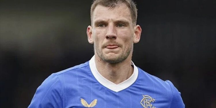 Trabzonspor, Borna Barisic'i kadrosuna kattığını duyurdu