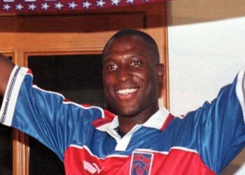 Trabzonspor'un eski futbolcusu Kevin Campbell hayatını kaybetti