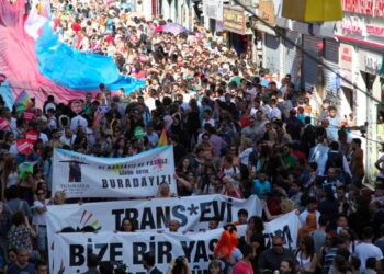 Trans Onur Yürüyüşü öncesi metro istasyonları kapatılacak