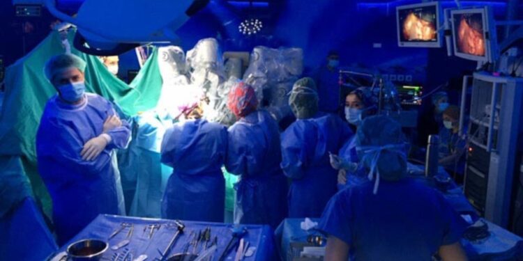 'Tümöre bıçak değerse kanser yayılır' inancı yüzünden tedavi gecikiyor