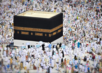 Türk hacı adaylarını Suudilere ihbar eden Diyanet, eşi dostu kurasız haca götürmüş