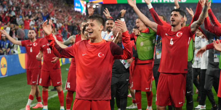 Türkiye Gürcistan'ı üç müthiş golle geçti: Galatasaray'dan göndermeli paylaşım