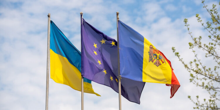 Ukrayna ve Moldova’nın AB’ye üyelik müzakereleri resmen başladı