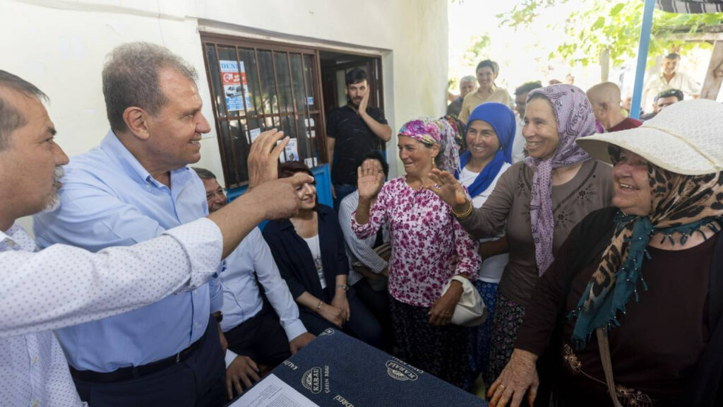 Vahap Seçer söz verdi: Su faturalarına bir müddet zam olmayacak